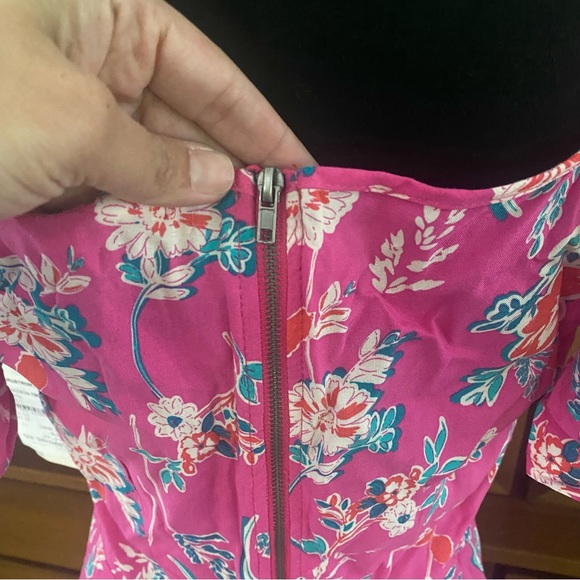 NWT Row A Pink Floral Flutter Sleeve Dress - Picture 7 of 13